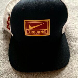 USC Trojans Snapback Trucker Style Dri-Fit Rise Cap. Large/XL.